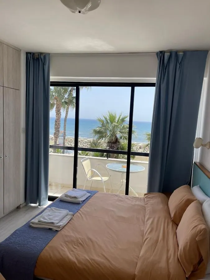 Alex Beach Apartment 203 拉纳卡