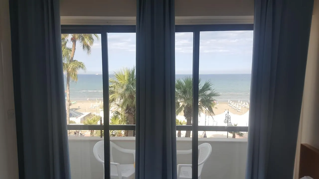 Alex Beach Apartment 203 Larnaca Cypern